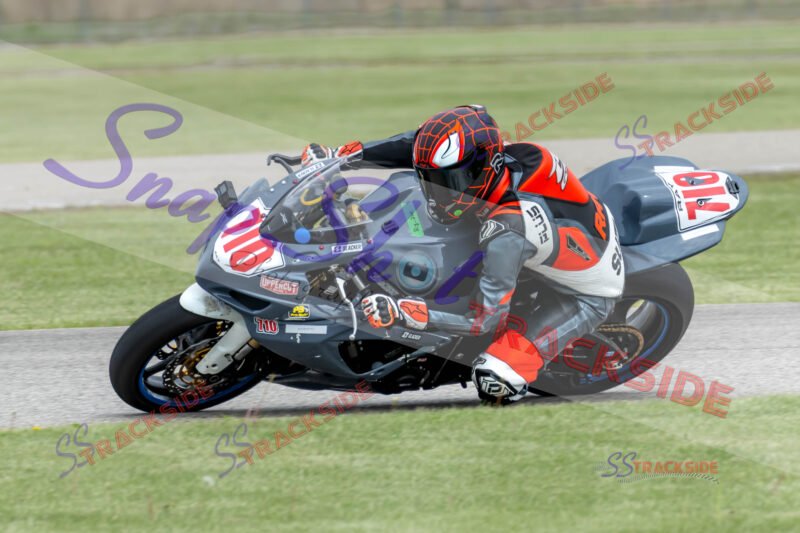 R1-QProAM600-9375.jpg