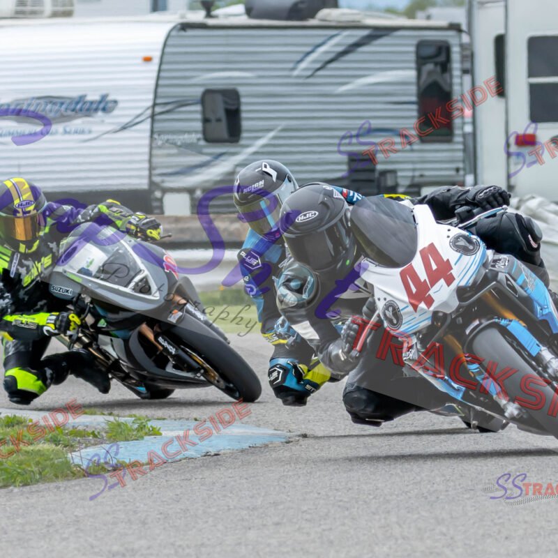 R1-QBottLW-8410.jpg