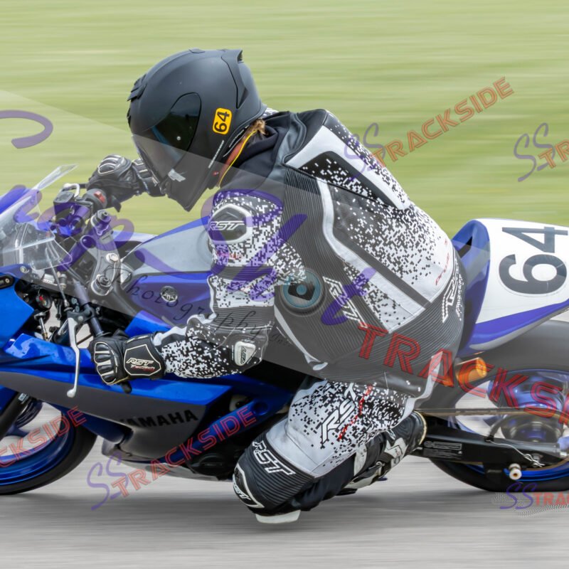 R1-QBottLW-8452.jpg