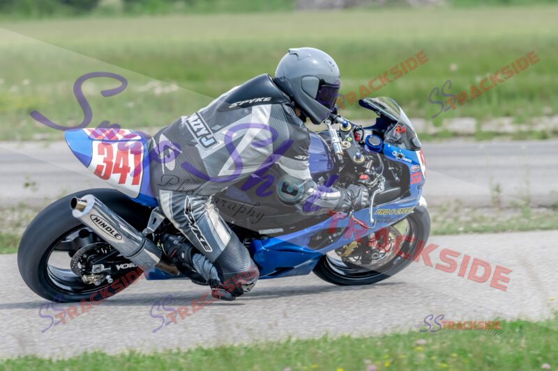 R2-QAMLegends-9759.jpg