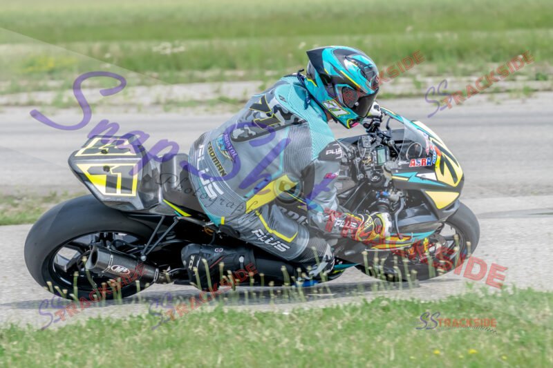 R2-QAMLegends-9799.jpg