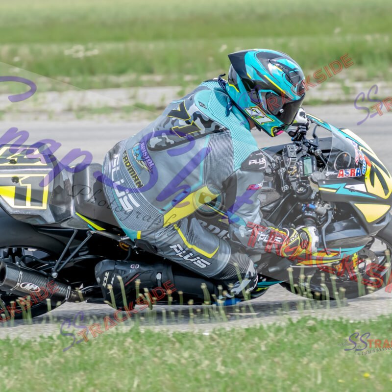 R2-QAMLegends-9799.jpg