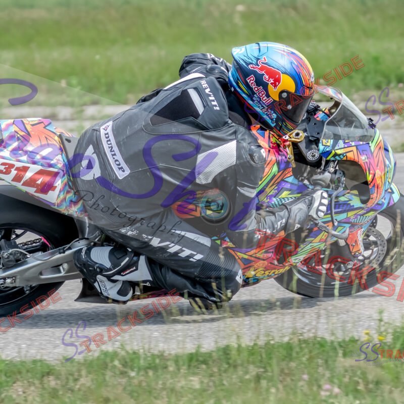 R2-QAMLegends-9800.jpg