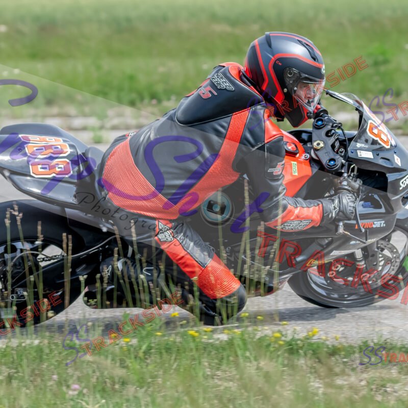 R2-QAMLegends-9805.jpg