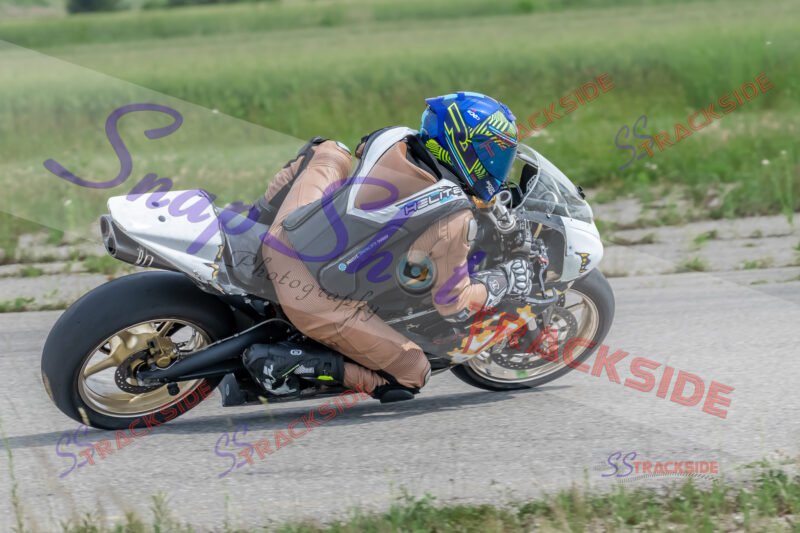 R2-QAMLegends-9818.jpg