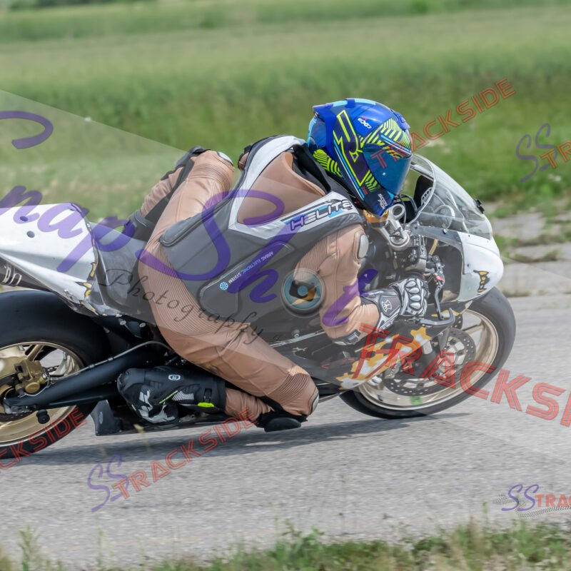 R2-QAMLegends-9818.jpg