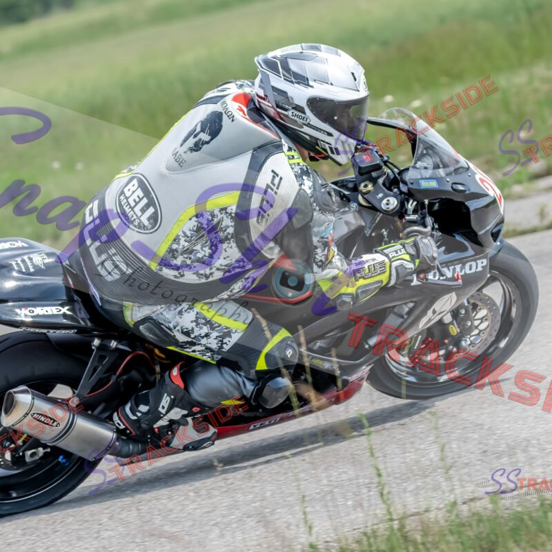 R2-QAMLegends-9823.jpg