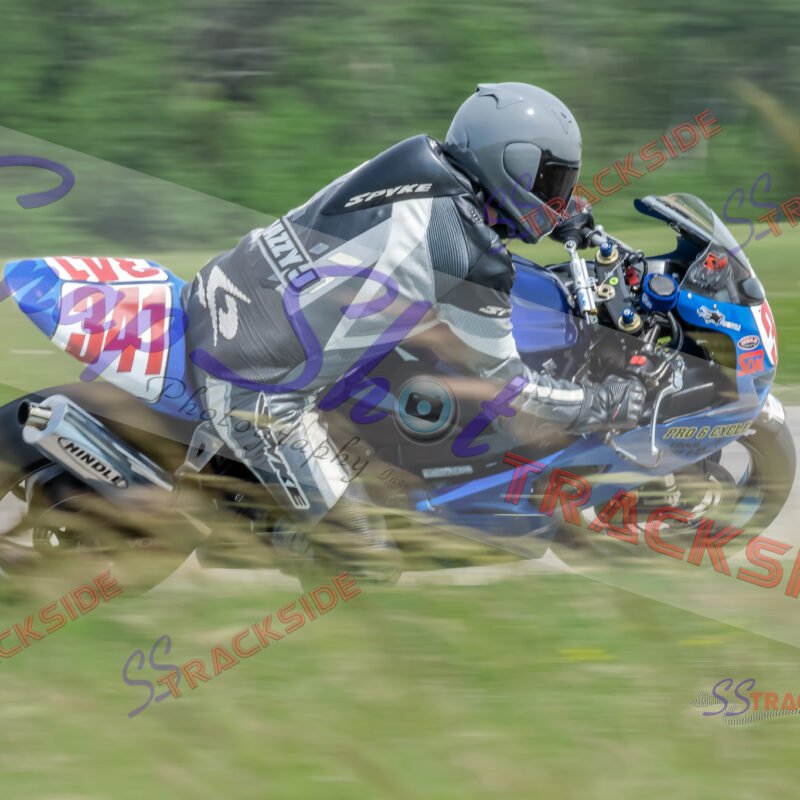 R2-QAMLegends-9909.jpg