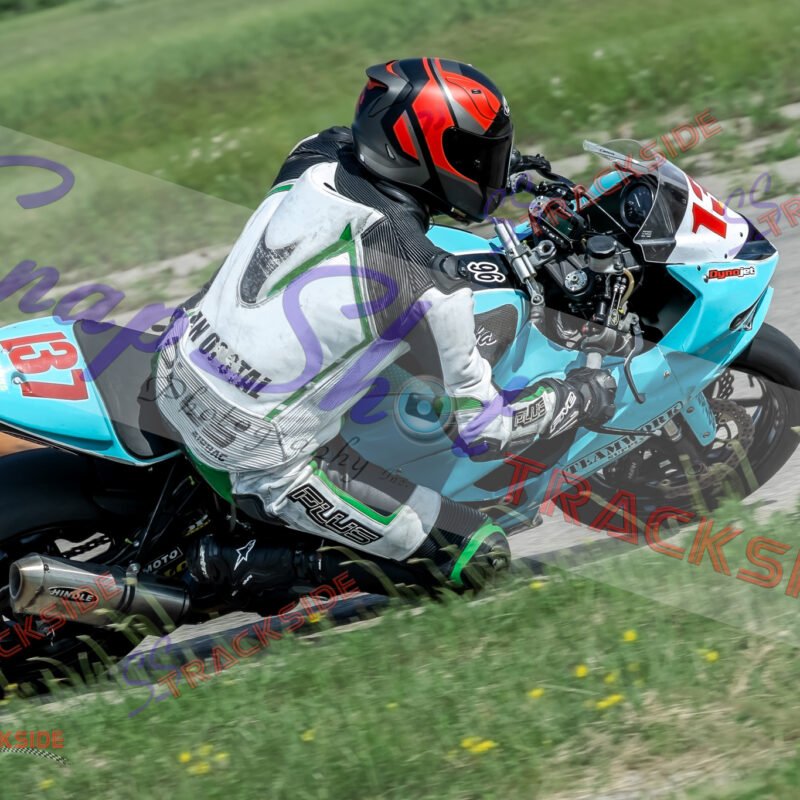 R2-QAmLost-0408.jpg