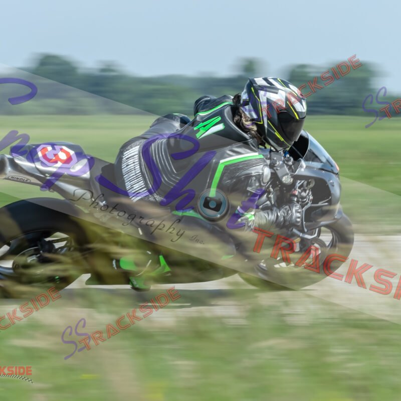 R2-QAmLost-0453.jpg