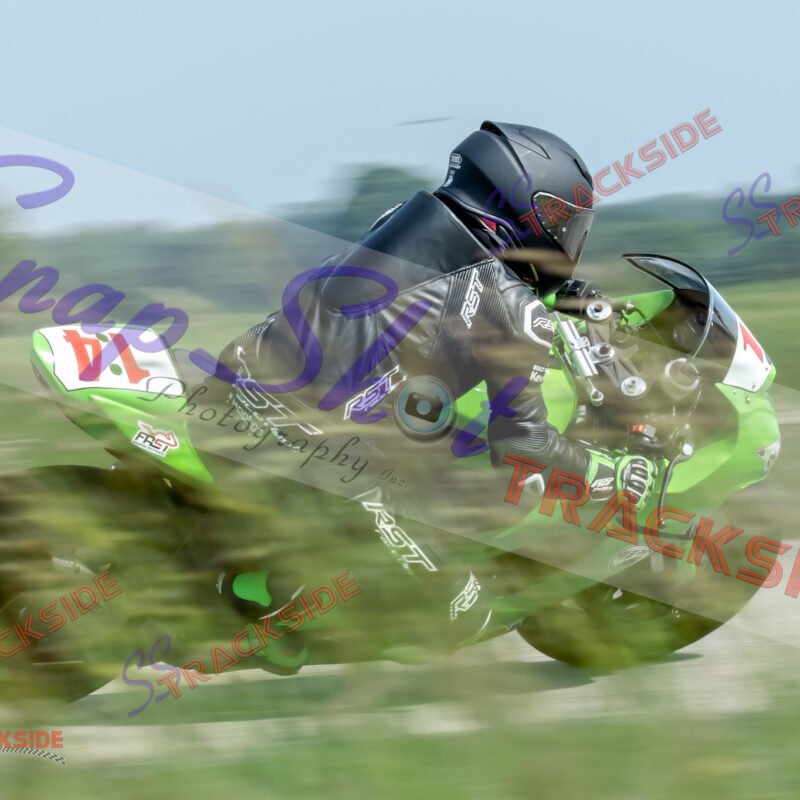 R2-QAmLost-0546.jpg