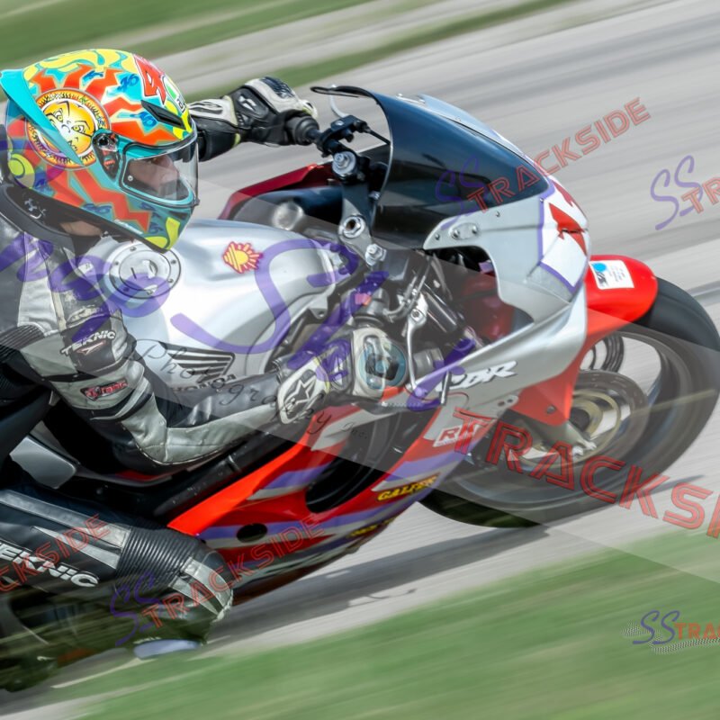 R2-QAmLost-0622.jpg