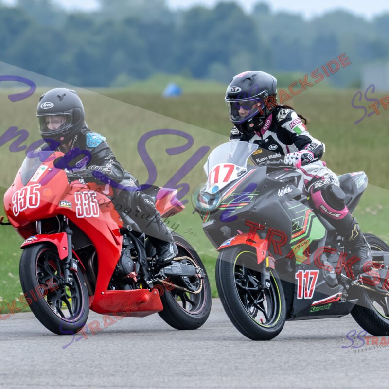 R2-QFF-8580.jpg
