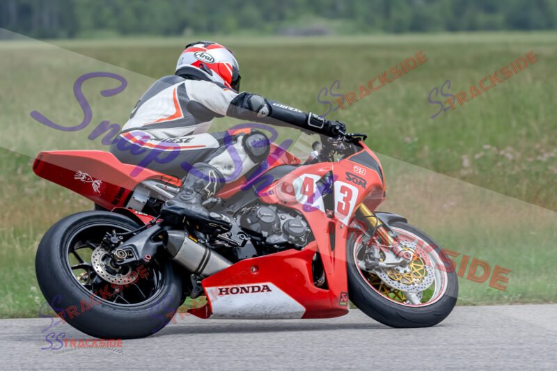 R2-QProlostAMSup-8978.jpg