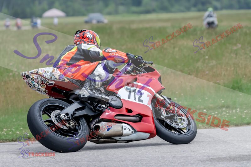 R2-QProlostAMSup-8984.jpg