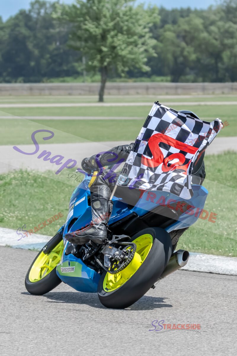 R2-RLWSuper-1672.jpg