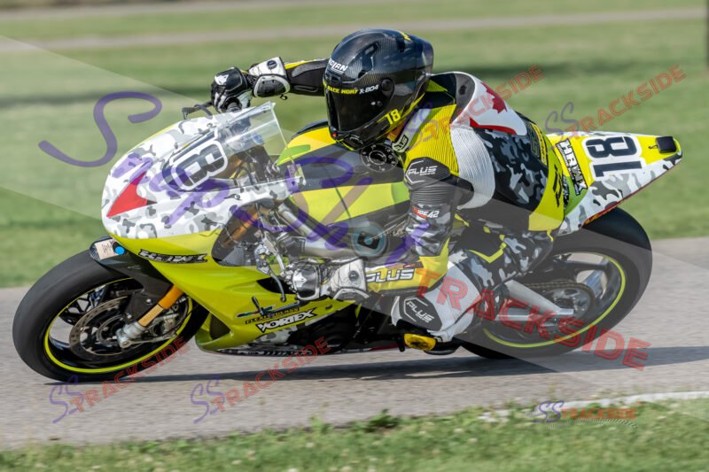 R2-RProLegends-4772.jpg