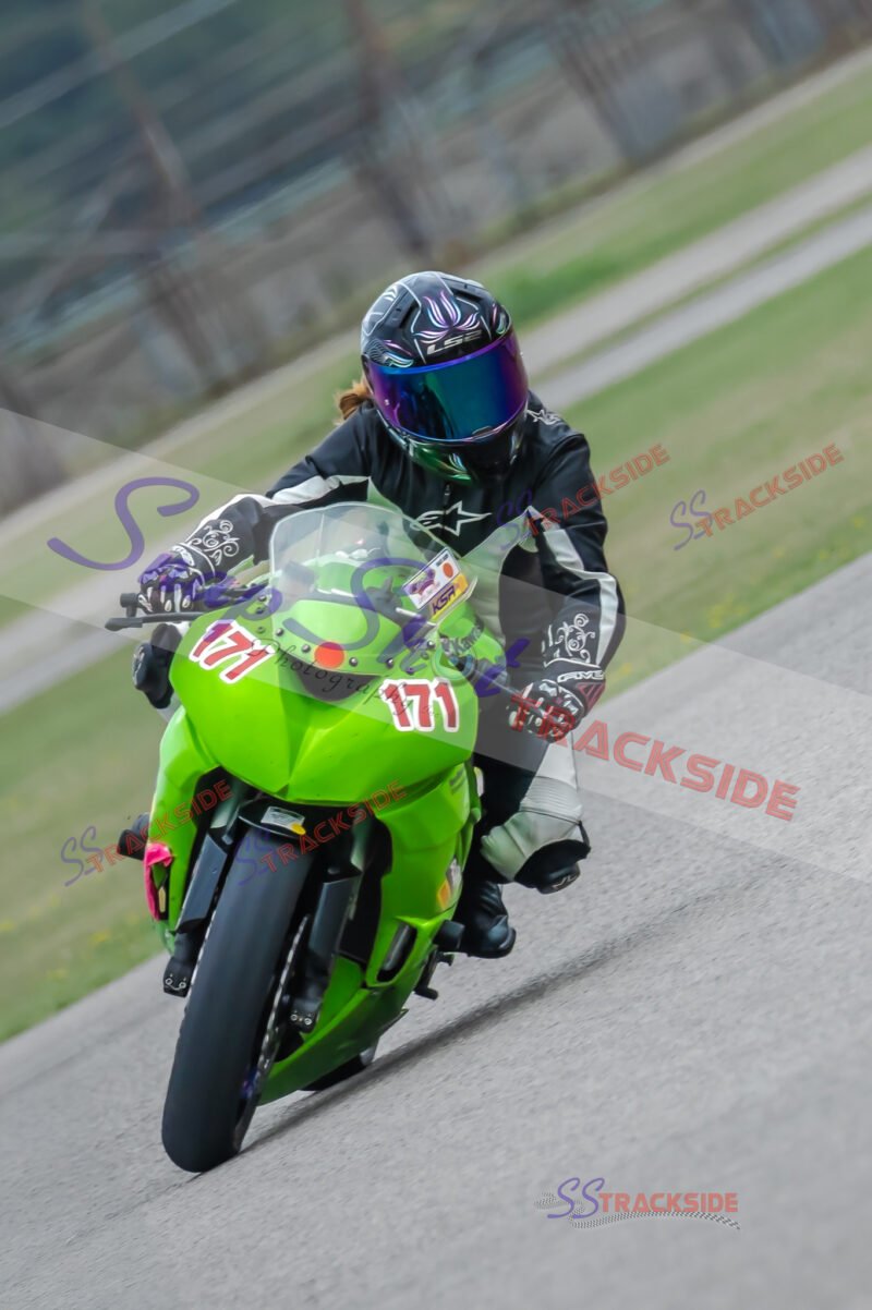 R3-QAmLegends-0732.jpg