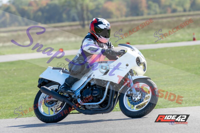 R42-Sept29G-4214.jpg