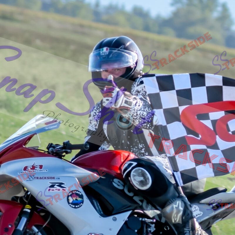 R6-Pro600-8241.jpg