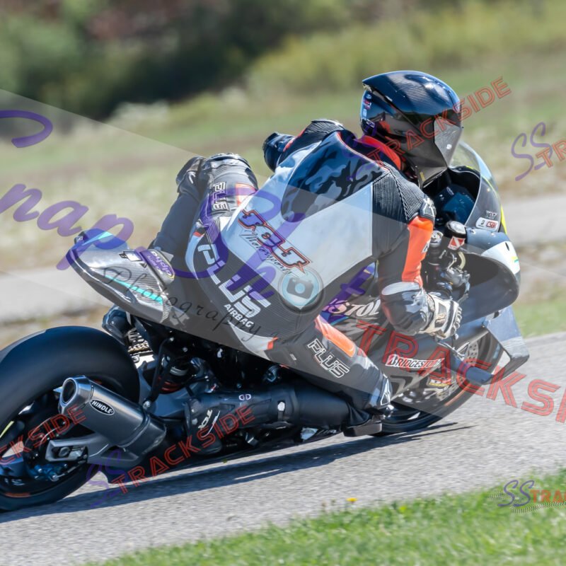 R7-AMSupProLost-9770.jpg