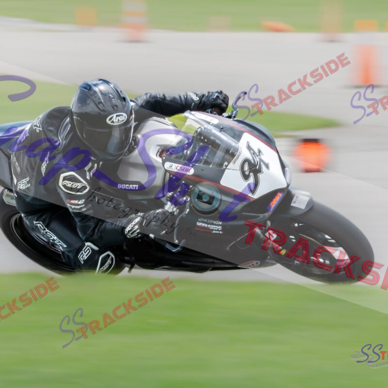 Q-R2-ProAMopen-4894.jpg