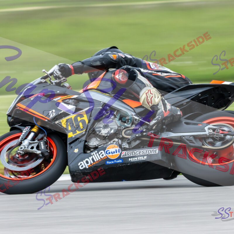 R-R1-BotLW-2421.jpg