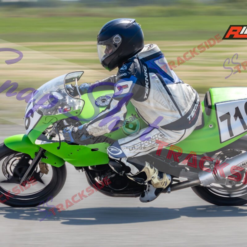 R42-June22-Green-3045.jpg
