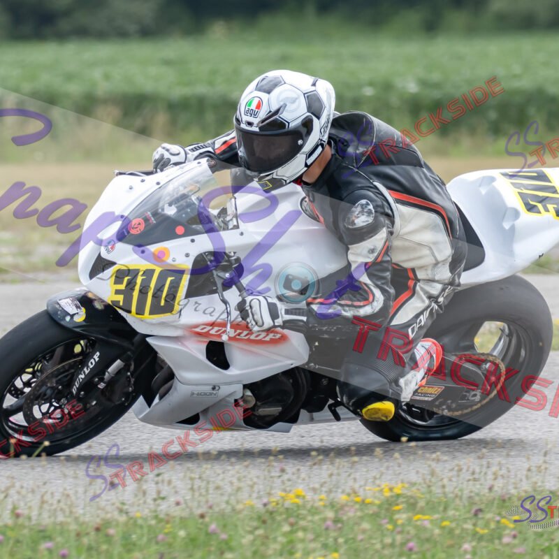 R-R3-AMLeg-9221.jpg