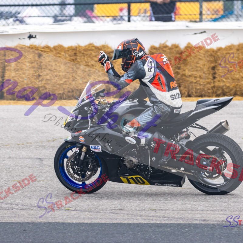 CSBK-Mos-R1-AMSSport-8205.jpg