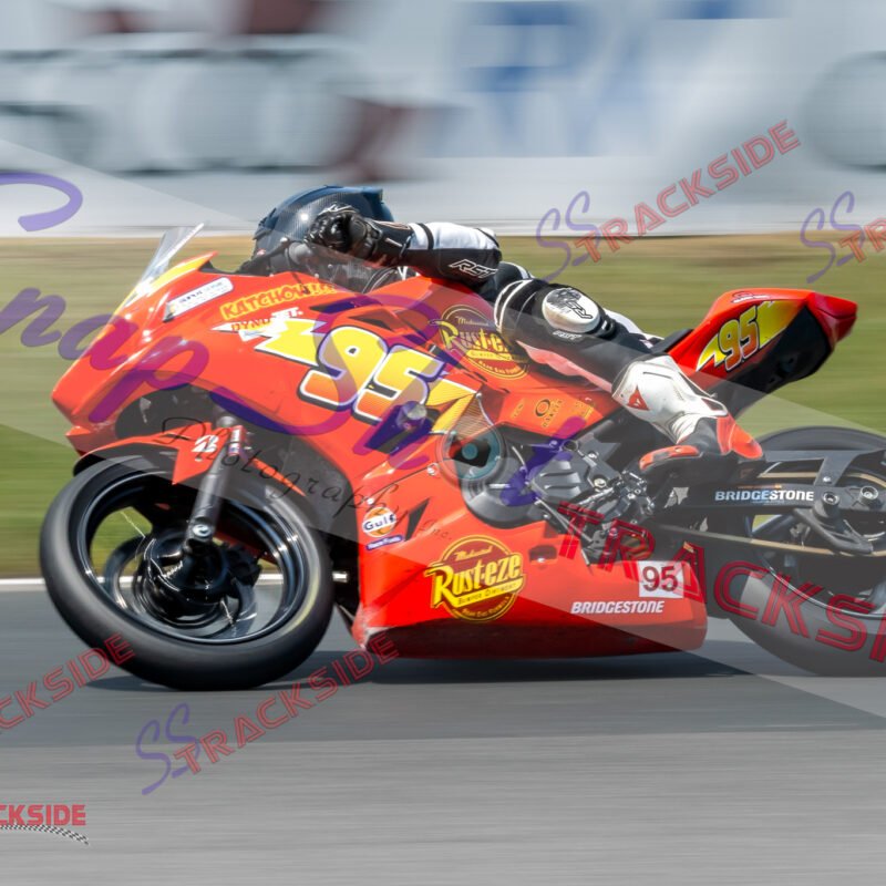 CSBK-Mos-R1-LWSport-9422.jpg