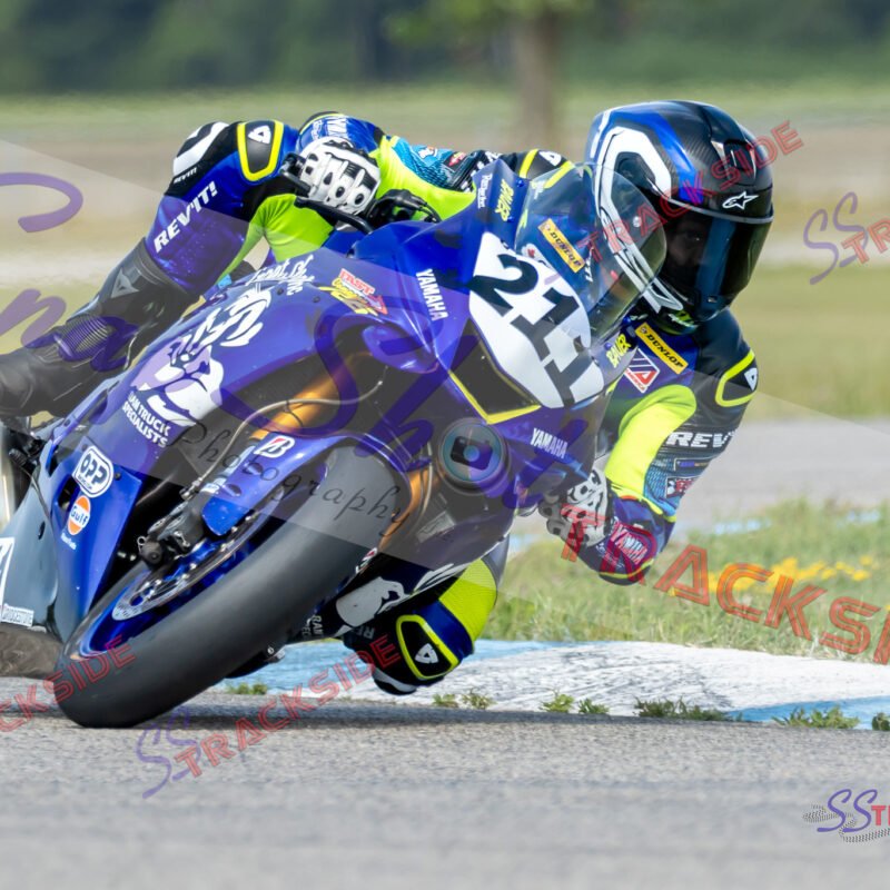 Q-R3-ProAM600-8001.jpg
