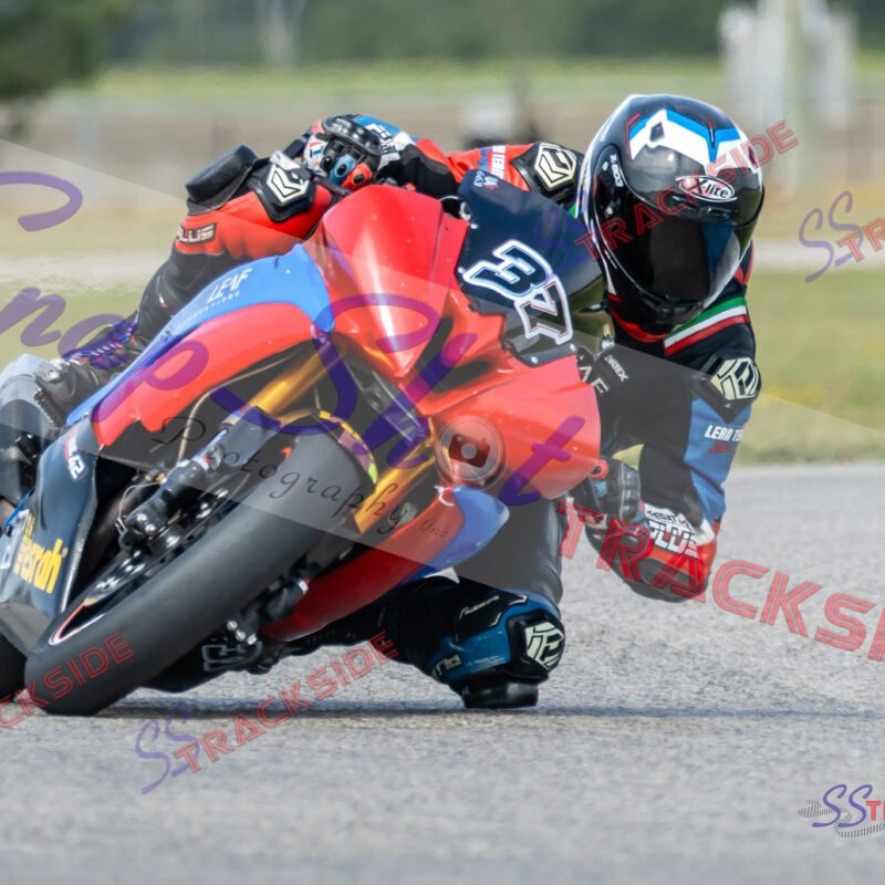 Q-R3-ProAM600-8003.jpg
