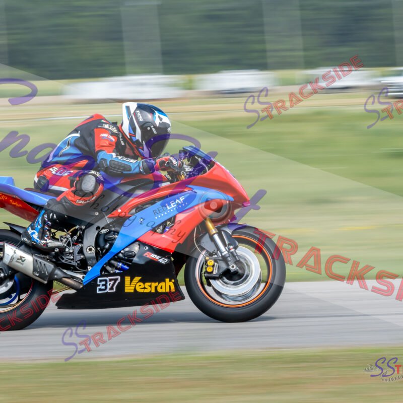 Q-R3-ProAM600-8020.jpg