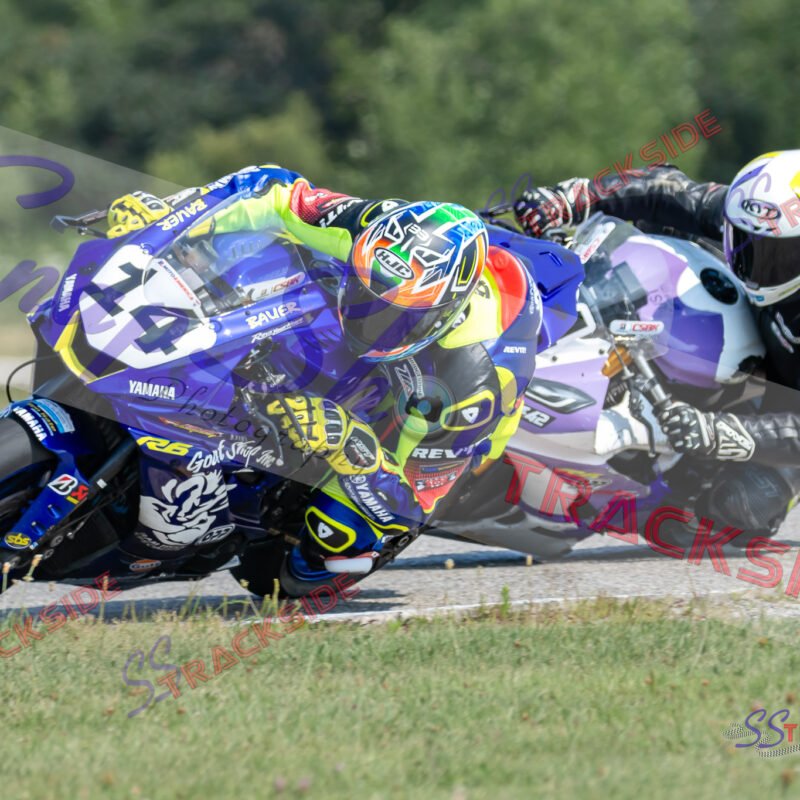R-R3-ProAM600-1479.jpg