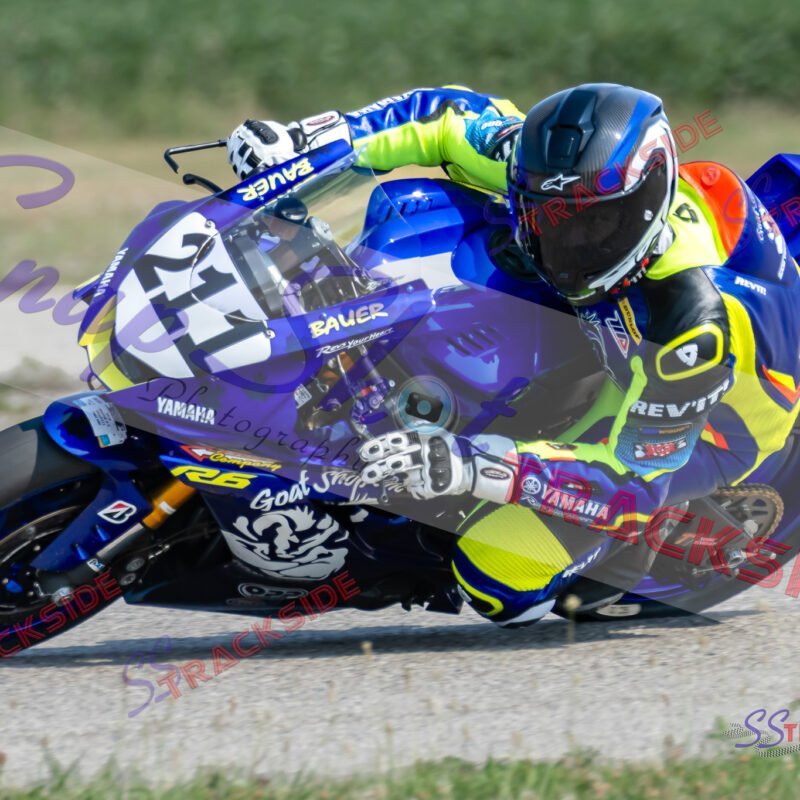 R-R3-ProAM600-1592.jpg