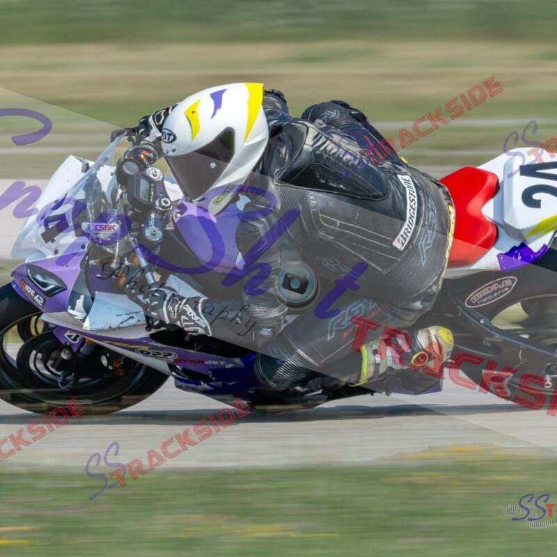 R-R3-ProAM600-1599.jpg