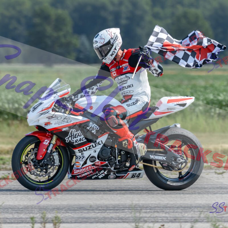 R-R3-ProAM600-1649.jpg