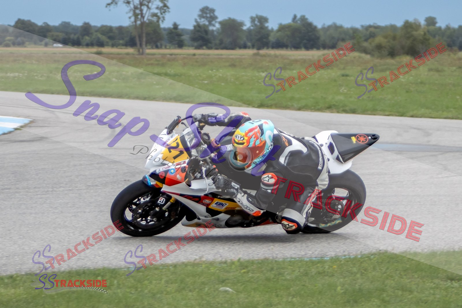 R6-AMLost-2812.jpg