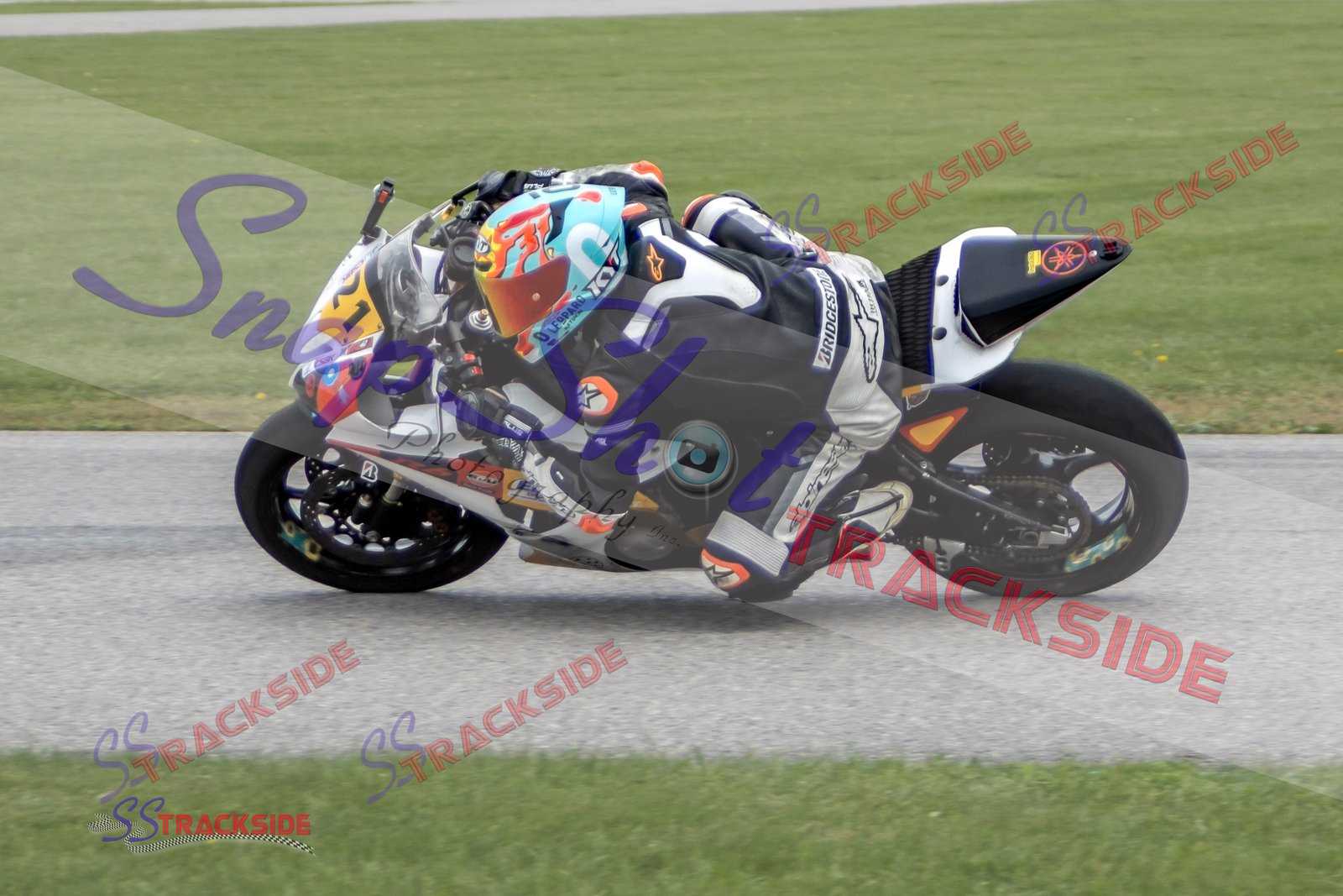 R6-AMLost-2815.jpg