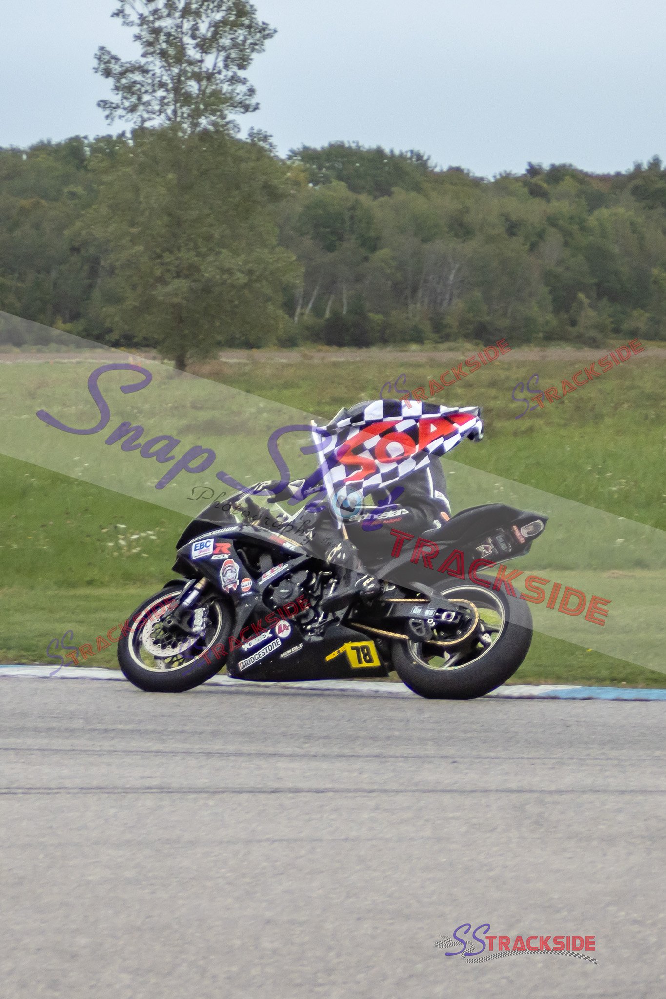 R6-Pro600-3752.jpg