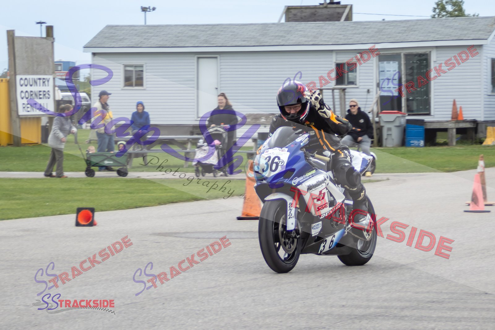R6-ProSup-2516.jpg