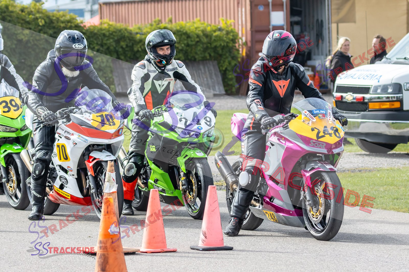 R7-LWSuper-6936.jpg